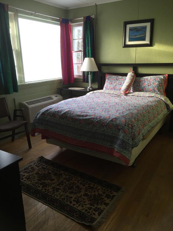 Meems Elliston B&B Exterior photo