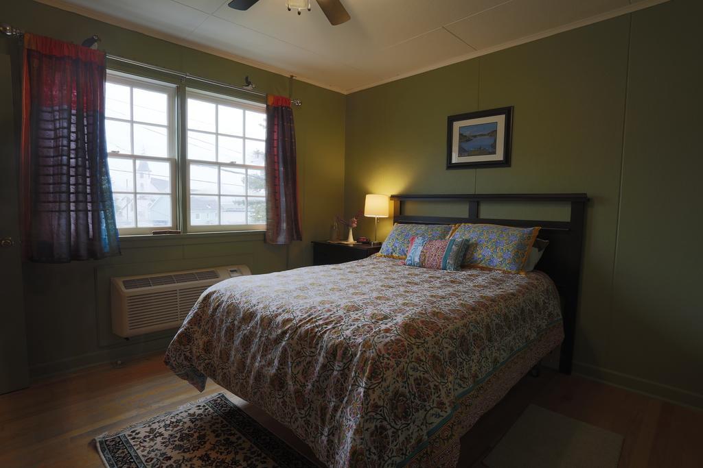 Meems Elliston B&B Exterior photo