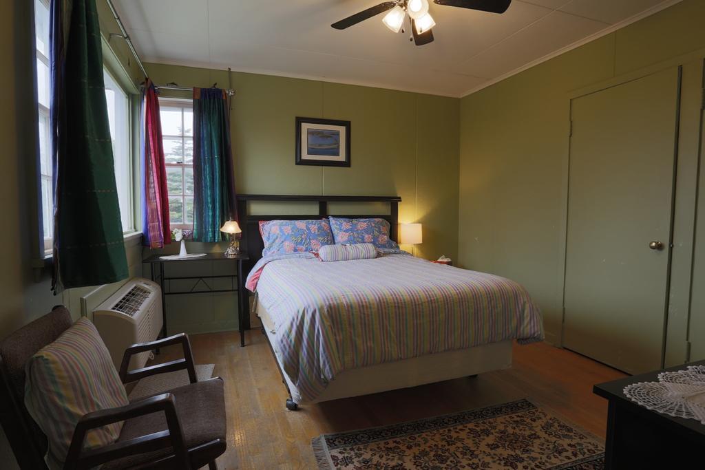 Meems Elliston B&B Exterior photo