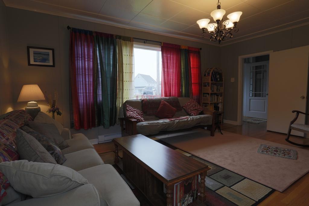 Meems Elliston B&B Exterior photo