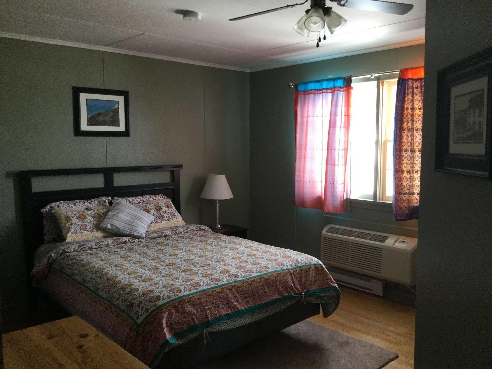 Meems Elliston B&B Exterior photo